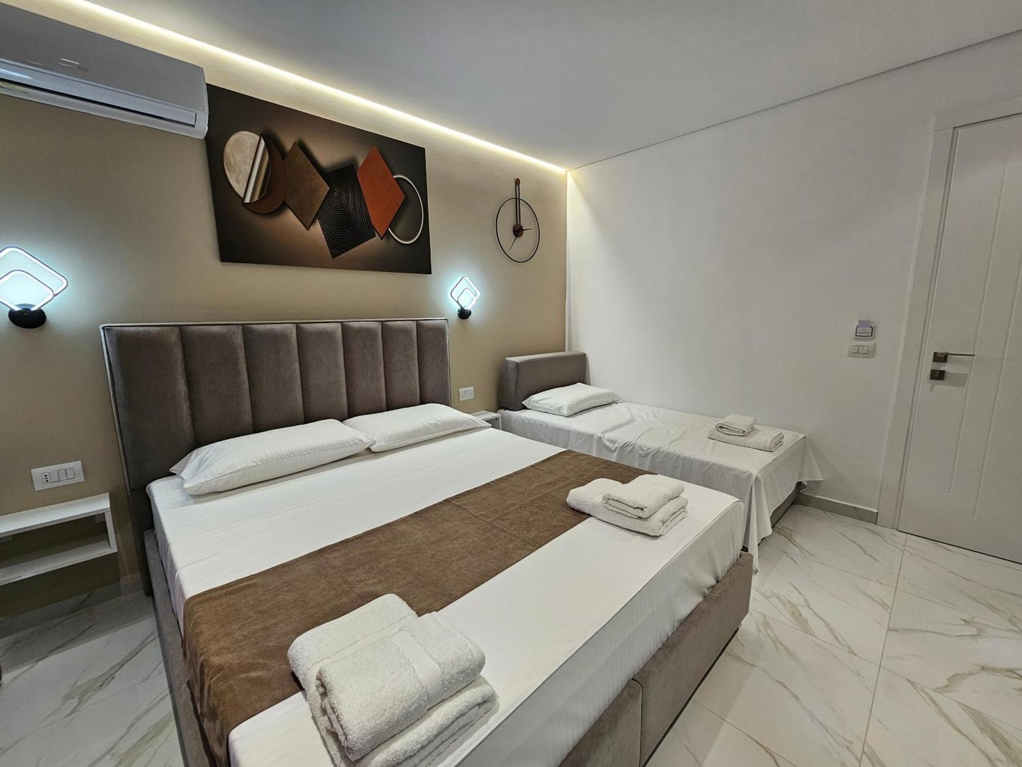Apartments Veliaj คซามิล ภายนอก รูปภาพ