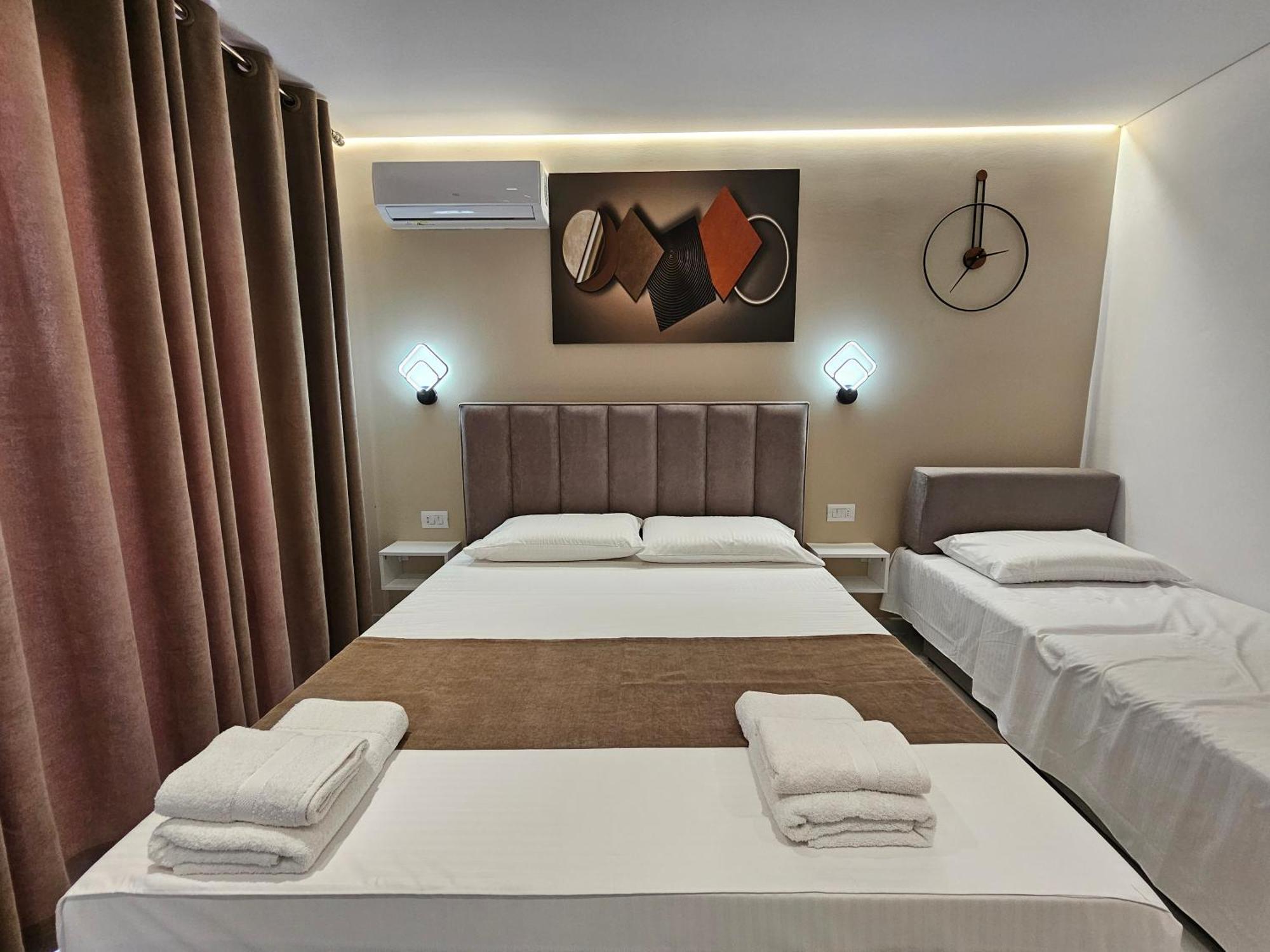 Apartments Veliaj คซามิล ภายนอก รูปภาพ