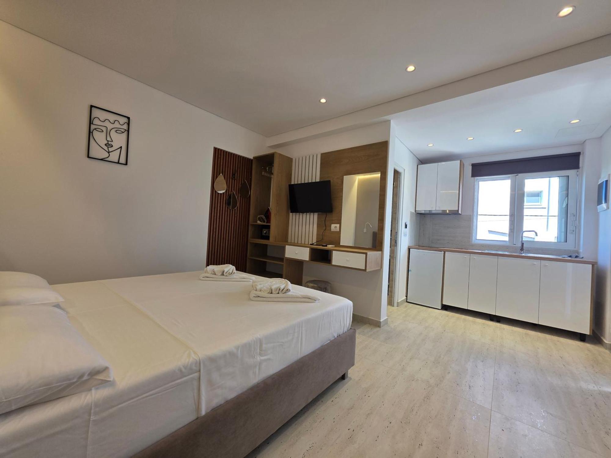 Apartments Veliaj คซามิล ภายนอก รูปภาพ